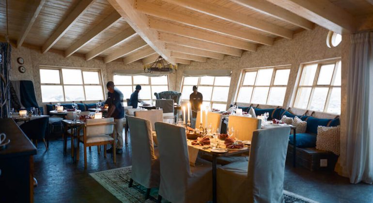 Shipwreck Lodge Dining