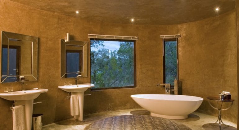 Chitwa House Bathroom