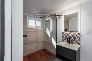 Chobe Princess Bathroom Shower, Basin And Miror