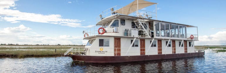 Pangolin Voyager Houseboat View