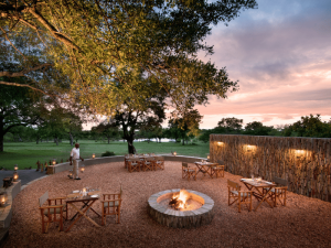 Makanyi Lodge Campfire