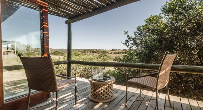 Hlosi Game Lodge Deck