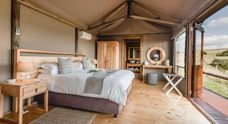 Hlosi Game Lodge Tent Interior