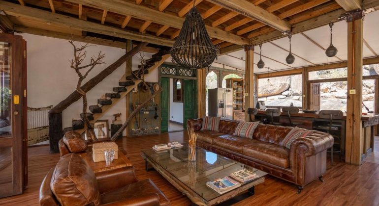 Khayelitshe House Lounge