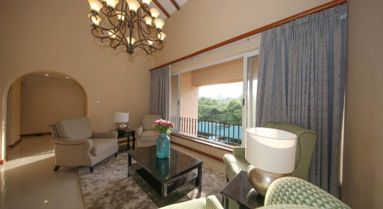 Hotel No 5 Lounge