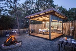 Makakatana Bay Lodge Boma