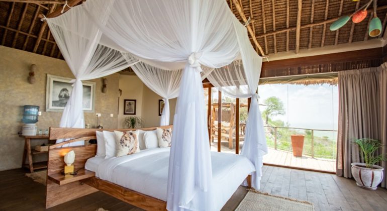 Lions Bluff Lodge Room