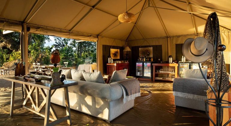 Ingwe Pan Camp Lounge