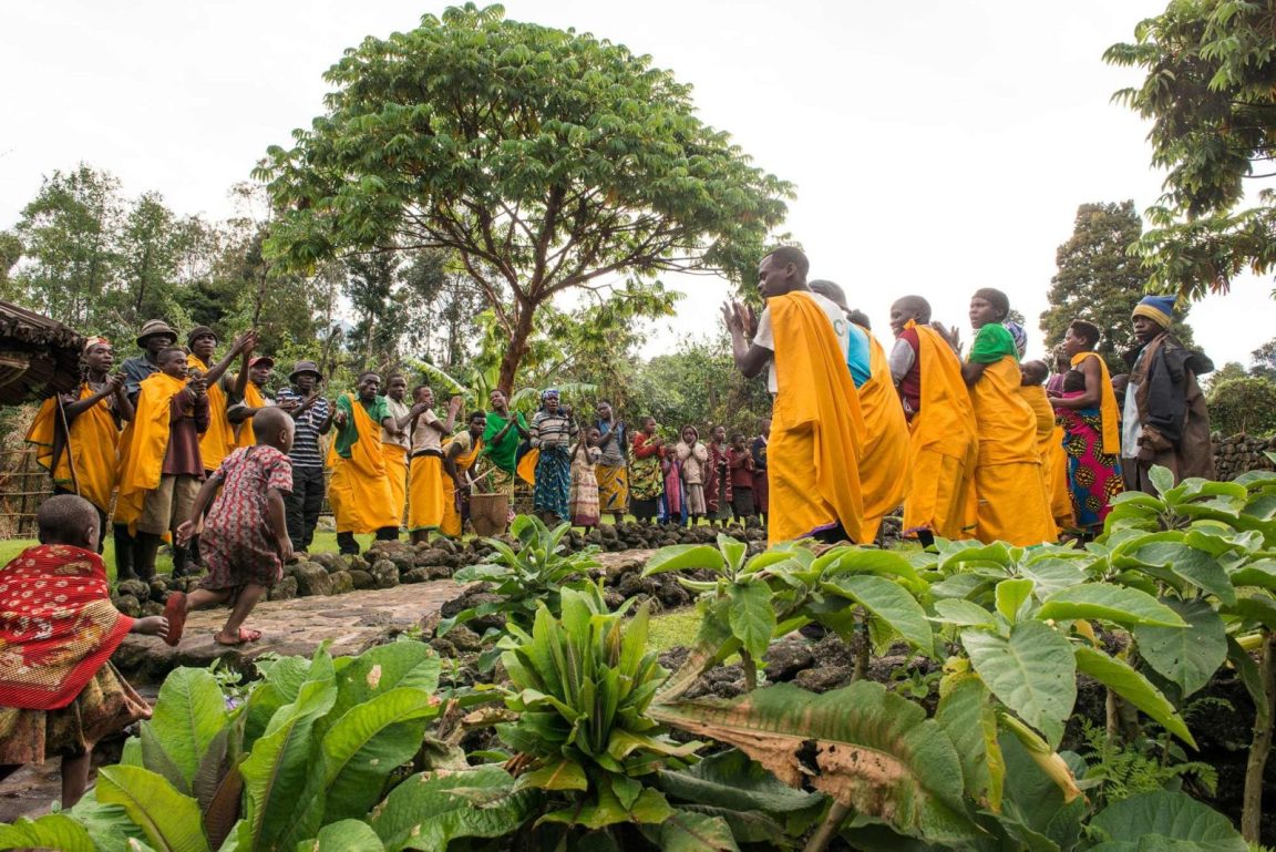 Mount Gahinga Lodge Activities Batwa Community Visit