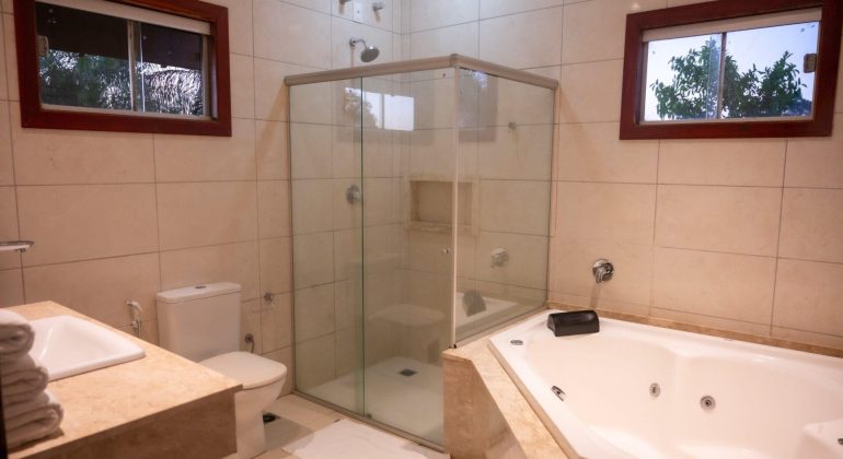 Pousada Piuval Bathroom