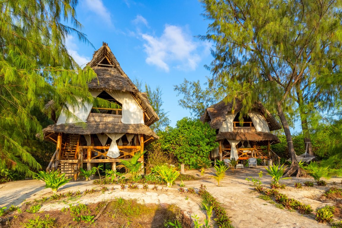 Thanda Island Banda Accommodation