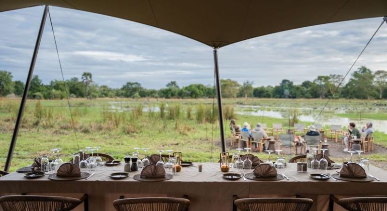 Chicari Camp Dining