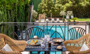 Le Casablanca Hotel Poolside