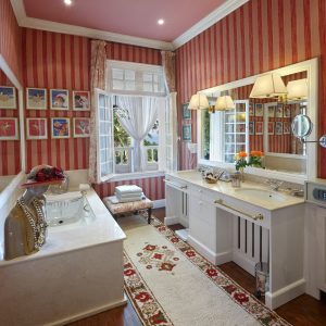 Villa Josephine Bathroom