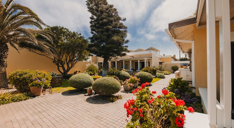 Cornerstone Guesthouse Outdoors