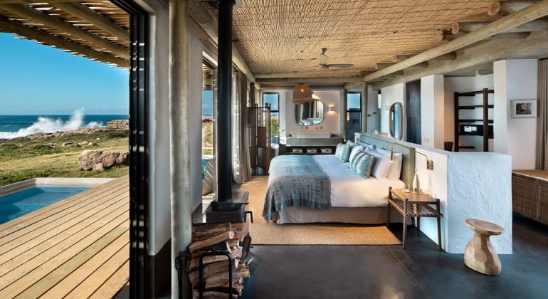 Gwegwe Beach Lodge Rooms