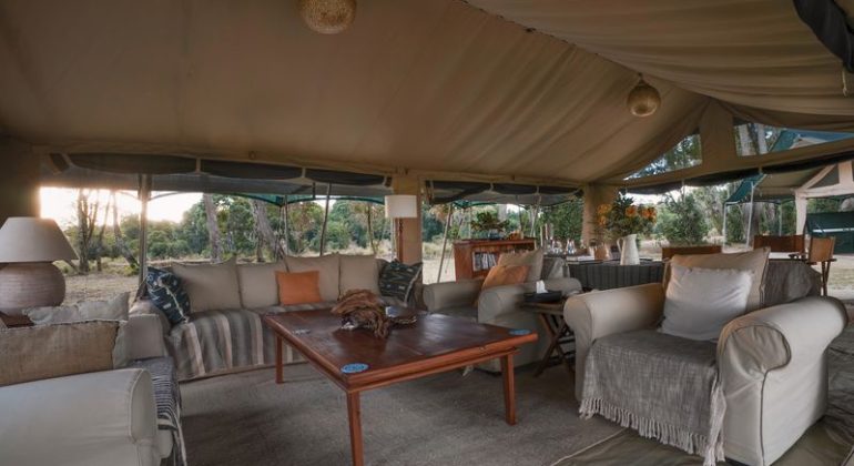 Roca River Camp Lounge Area