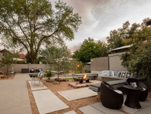 The Elegant Guesthouse Outdoor Sitting
