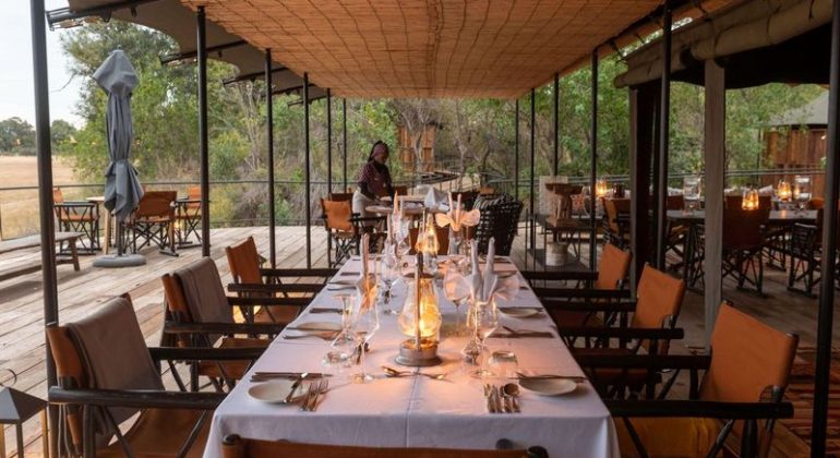Kiri Camp Dining