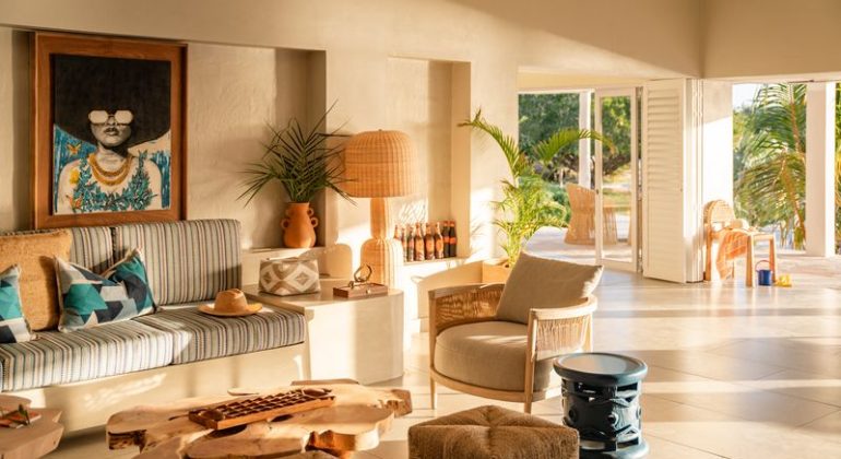 Azura Marlin Beach Sitting Area