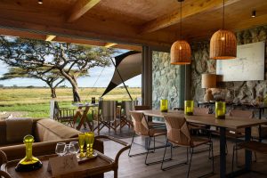 The Retreats At Namiri Plains Dining