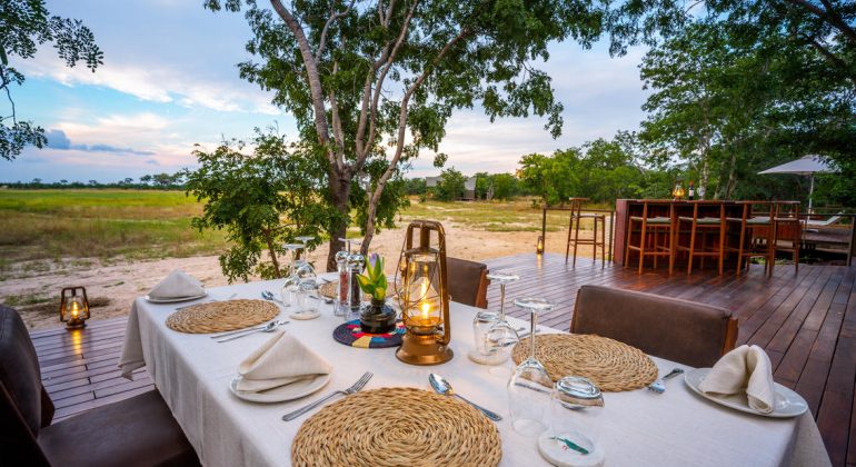 Muddy Teak Outdoor Dining