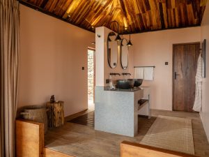 Nimali Ilaroi House Bathroom