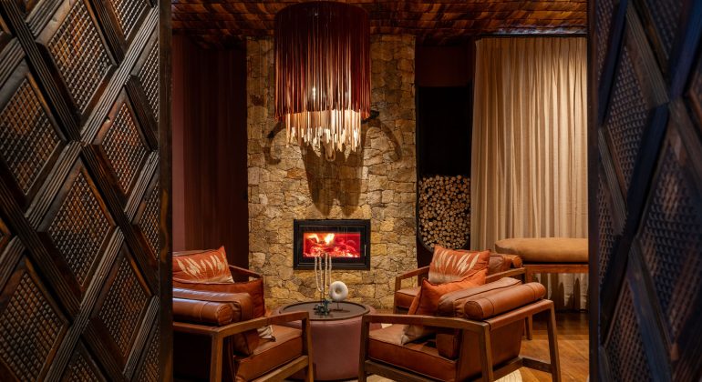 Nimali Ilaroi House Lounge
